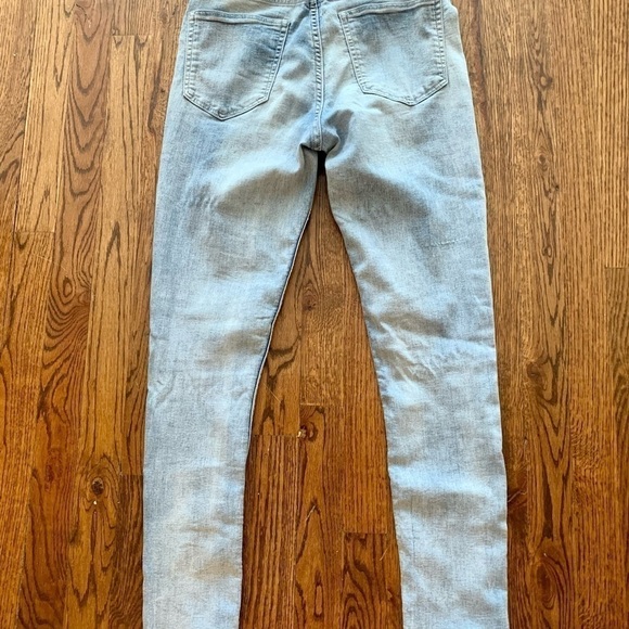 H&M high rise jeans high waisted light blue denim womens 10 RUN SMALL APPROX sz6 - Picture 3 of 3